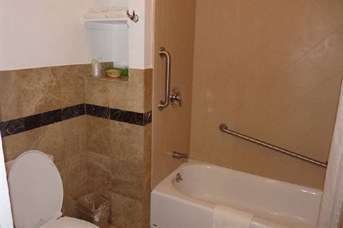 Red Carpet Inn Олбани Экстерьер фото
