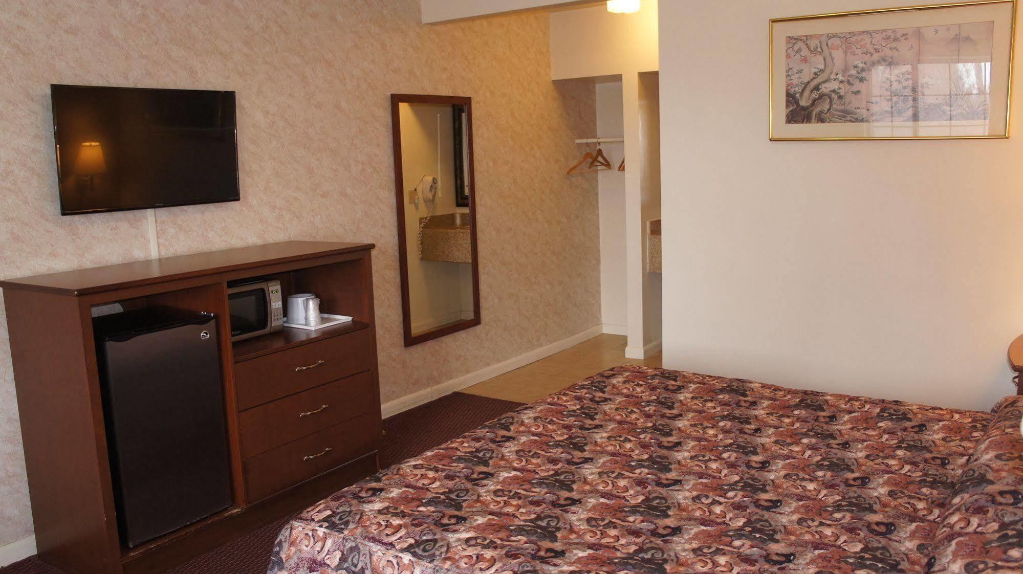 Red Carpet Inn Олбани Экстерьер фото