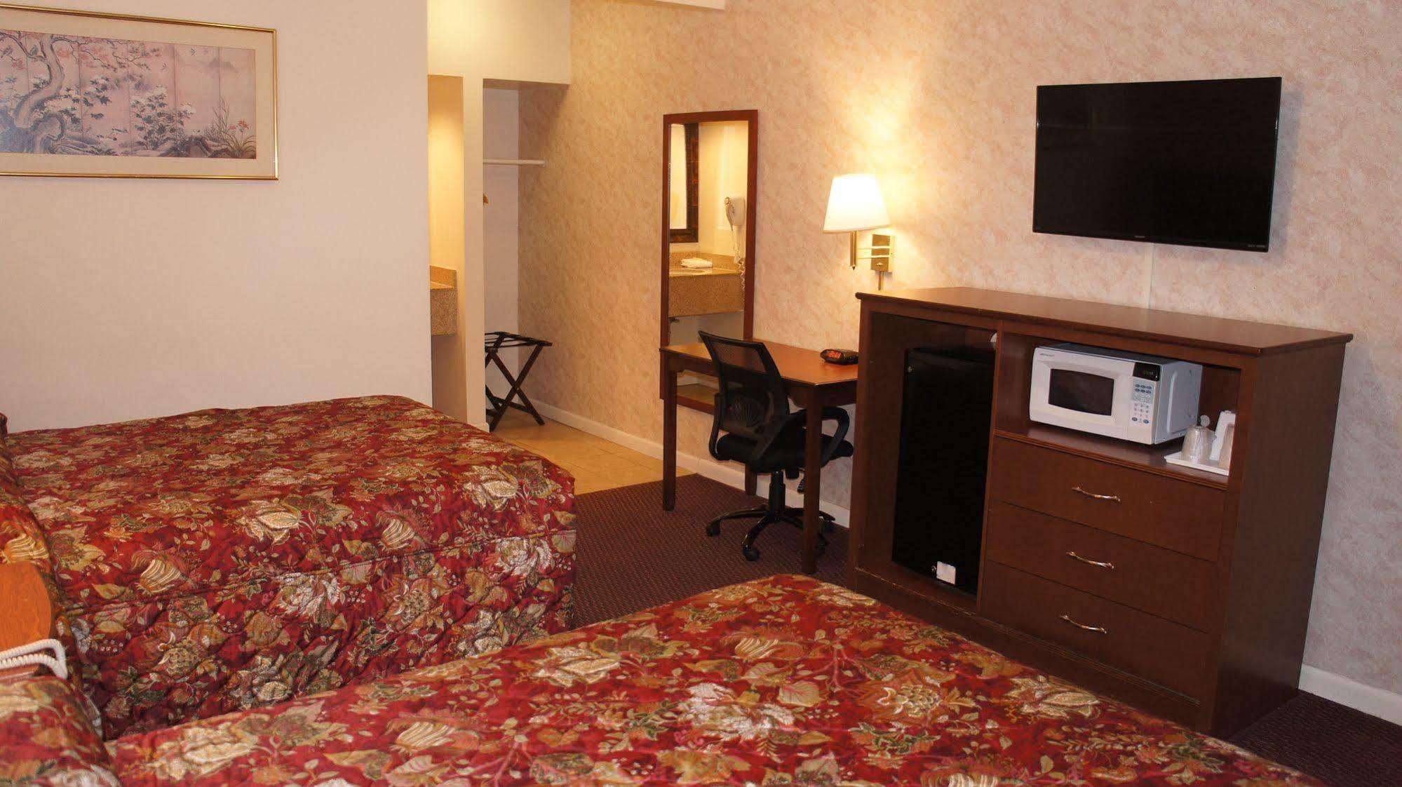 Red Carpet Inn Олбани Экстерьер фото
